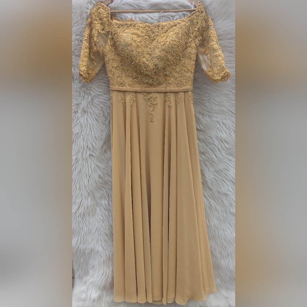 Elegant Gold Lace Evening Gown